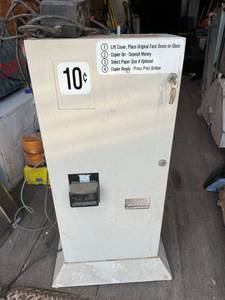 lot 132 image: Jamex Model 6557 Copy Machine Vending Unit