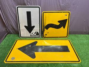 lot 165 image: Decommissioned Road Signs