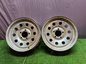 lot 192 image: Pair of Rims