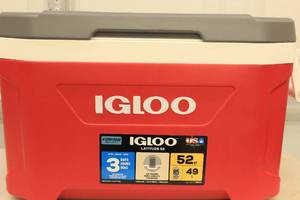 52 Quart Igloo Cooler Red