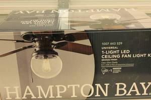 Hampton Bay Universal 1-Light LED Ceiling Fan Light Kit