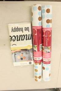 2ct Revetement Grip Prints  RoomMates Wall Decals