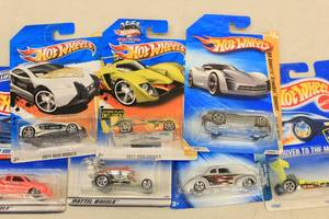 7ct Hotwheels Toy Car Collectables - See Pictures