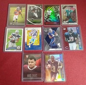 lot 5 image: (10) NFL Rookie Cards - Some Nice Names