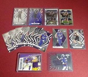 lot 17 image: Nice 15 Card Vikings Lot