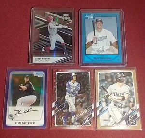 lot 131 image: (5) Numbered Baseball Cards