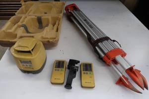 lot 17 image: TOPCON LASER LEVEL