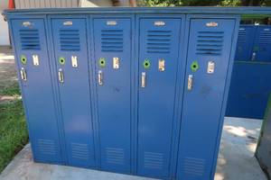 lot 20 image: DOUBLE LOCKERS