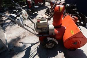 lot 40 image: ARIENS SNOW BLOWER