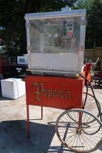 lot 45 image: HARD TO FIND VINTAGE POPCORN WAGON