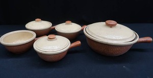 lot 58 image: WATT KIA HAMMERED STONEWARE SET