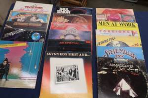 lot 86 image: VINTAGE RECORD ALBUM COLLECTION