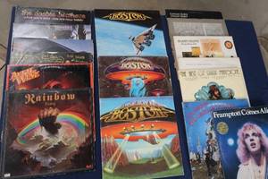 lot 90 image: VINTAGE RECORD ALBUM COLLECTION