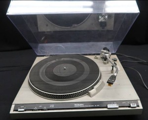 lot 96 image: TECHNICS TURN TABLE