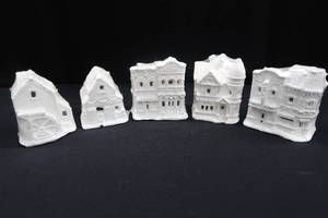 lot 118 image: 5 PIECE CERAMIC VILLAGE READY FOR PAINTING