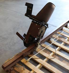 lot 4 image: 5 Step Chair Lift