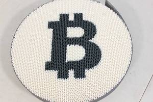 lot 40 image: TOPLONY 13 Bitcoin Cat Scratching Board