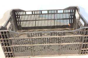 lot 75 image: Black Plastic Crate - See Pictures