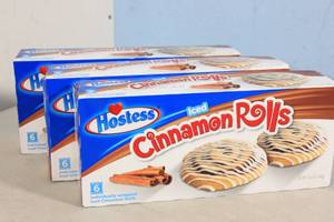 lot 100 image: 3ct Hostess Iced Cinnamon Rolls 6-Pack