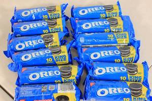 lot 199 image: 12ct Oreo Cookies King Size 10-Pack