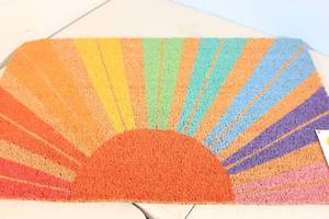 lot 44 image: Sun Squad 30 x 18 Doormat Hello Summer