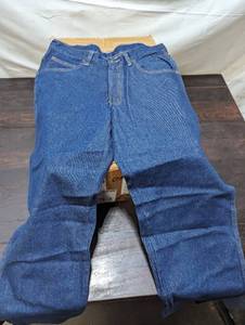 Box Of New G&K Jeans Size 33x34