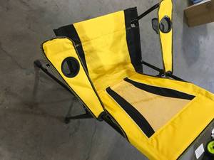 lot 17 image: Kijaro XXL Izamal Yellow Dual Lock Chair  Customer Returns See Pictures