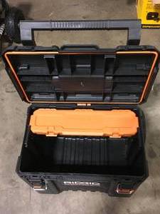 lot 50 image: RIDGID 2.0 Pro 22 in. Gear System Rolling Tool Box and Tool Box and Tool Case Customer Returns See Pictures