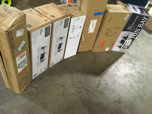 lot 10 image: Lot of Assorted Lighting Various Conditions and Models Customer Returns See Pictures