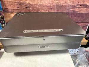 lot 59 image: Sony VPL-CS7 Projector