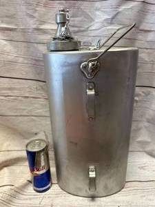 lot 65 image: WWII Italian Aluminum Olive Oil Container