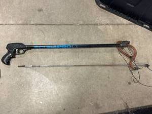 lot 67 image: Scuba Pro Spear Gun