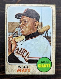 lot 31 image: 1968 Topps Willie Mays Baseball Card