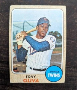 lot 34 image: 1968 Topps Tony Oliva Baseball Card