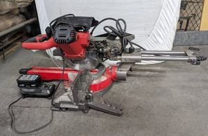 lot 57 image: Bauer 10 Dual-Bevel Sliding Compound Miter Saw