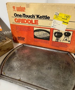 lot 349 image: BBQ Grilling Accessories