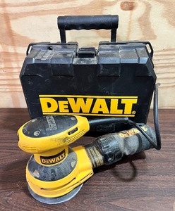 lot 369 image: DEWALT Palm Power Sander with Carrying Case