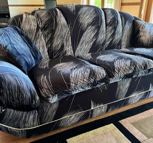 lot 1 image: Luxurious Post Modern Retro Vintage Velvet KROEHLER Sofa Couch