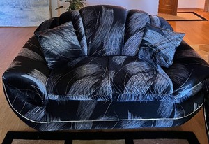 lot 2 image: Luxurious Post Modern Retro Vintage Velvet KROEHLER Loveseat