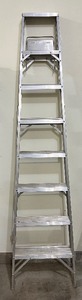 lot 323 image: 8 Aluminum Ladder