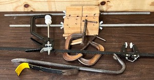 lot 399 image: Clamps and Crowbars