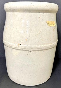 lot 301 image: Vintage 3 Gallon Red Wing Stoneware Crock  Butter Churn