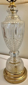 lot 37 image: 4 Glass Lamps with Shades