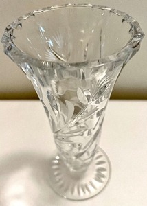 lot 52 image: Mixed Lead Crystal Glass Bud Vases