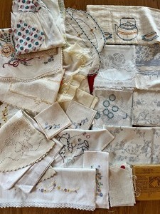 lot 93 image: Vintage Variety of Embroidered Linens
