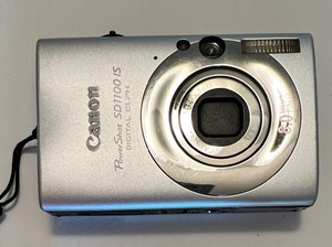 lot 95 image: CANON Powershot SD1100 IS