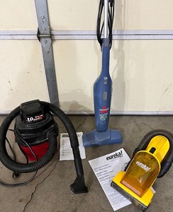 lot 402 image: Trio of Vacuums