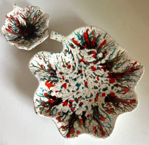 lot 116 image: Vintage Ceramic Dripware Pottery