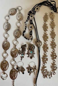 lot 144 image: Western Wear Jewelry and Belts