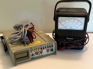 lot 75 image: Multimeters - Fluke and Simpson